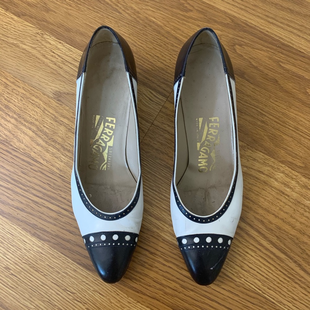 Vintage Ferragamo kitten heels shoes